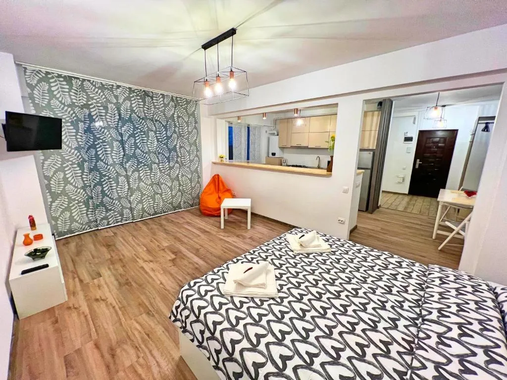 Image 1 of Peak Apartments