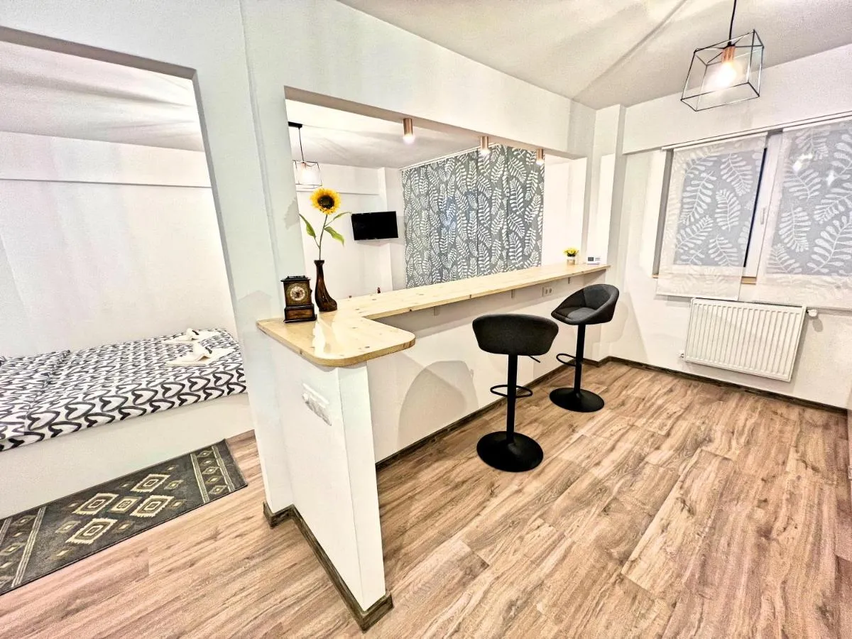 Image 6 of Peak Apartments