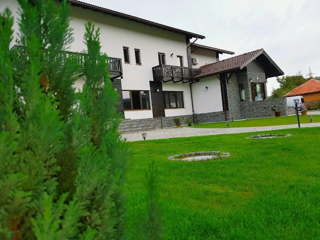 Image 1 of Pensiunea Câmpia Soarelui