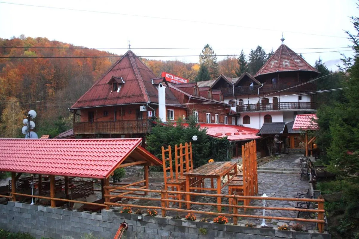 Image 3 of Pensiunea Cetate
