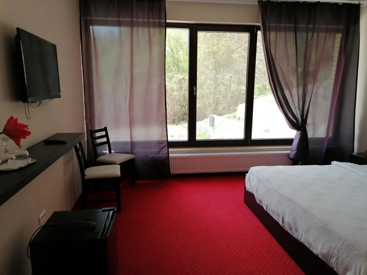 Image 2 of Pensiunea Decebal Resort – Cazanele Dunarii