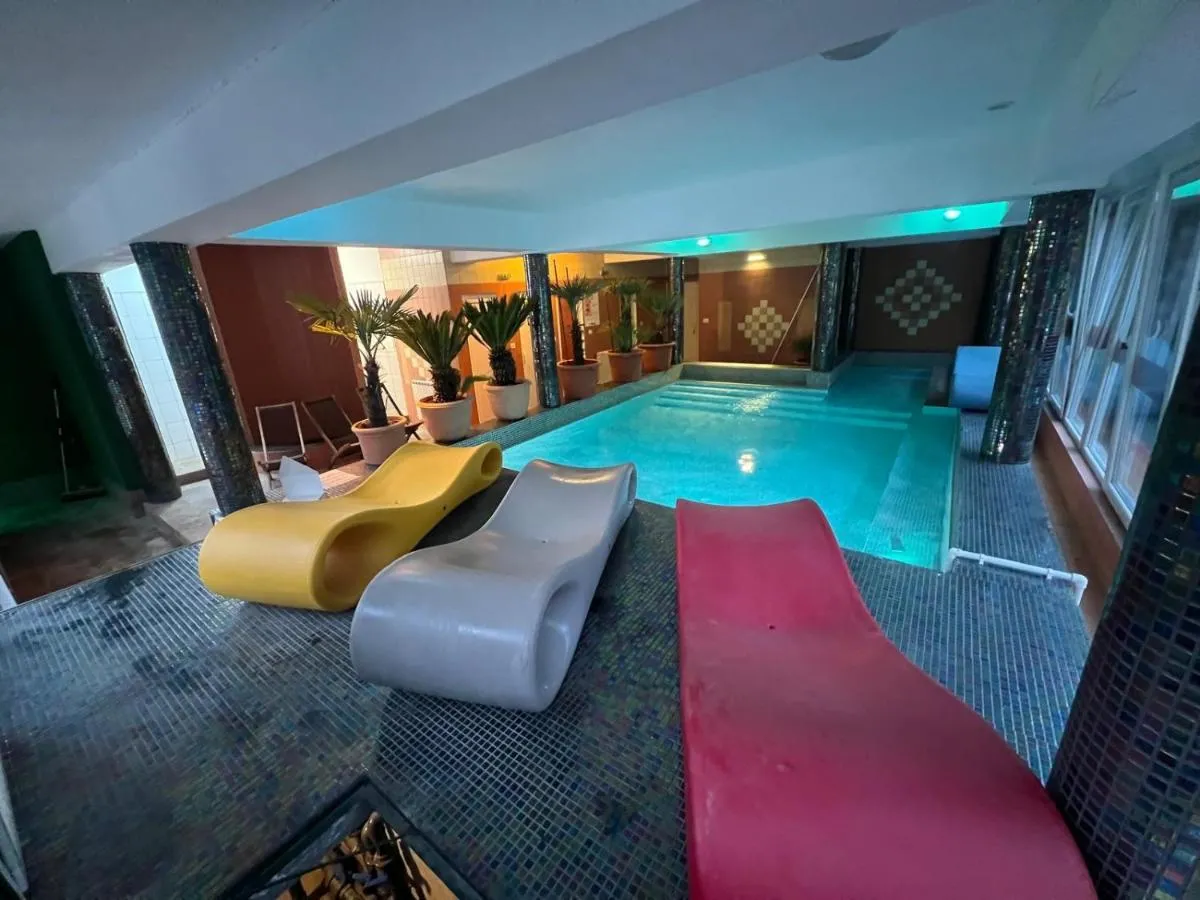 Image 3 of Pensiunea El Plazza