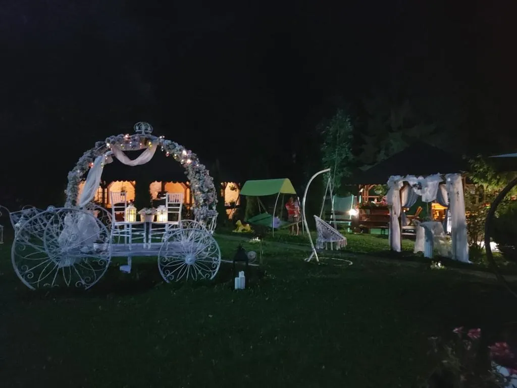 Image 1 of Pensiunea Floarea Munților