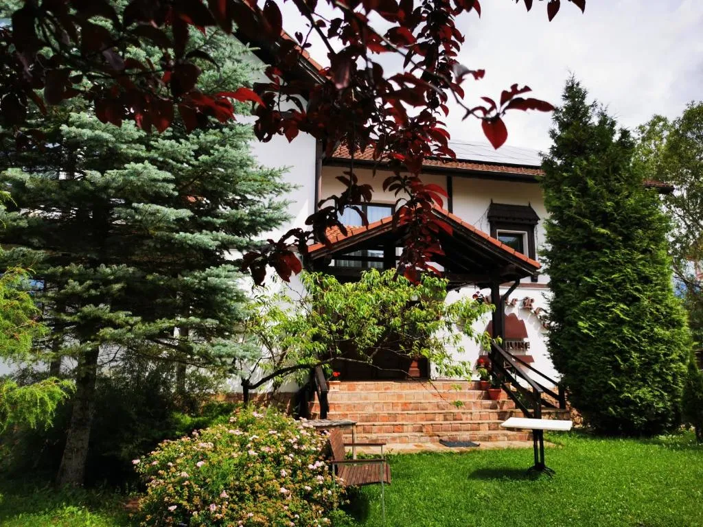 Image 1 of Pensiunea Muntele Rece