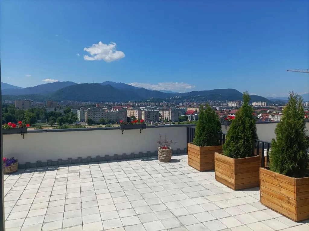 Image 1 of Penthouse City View Infinity