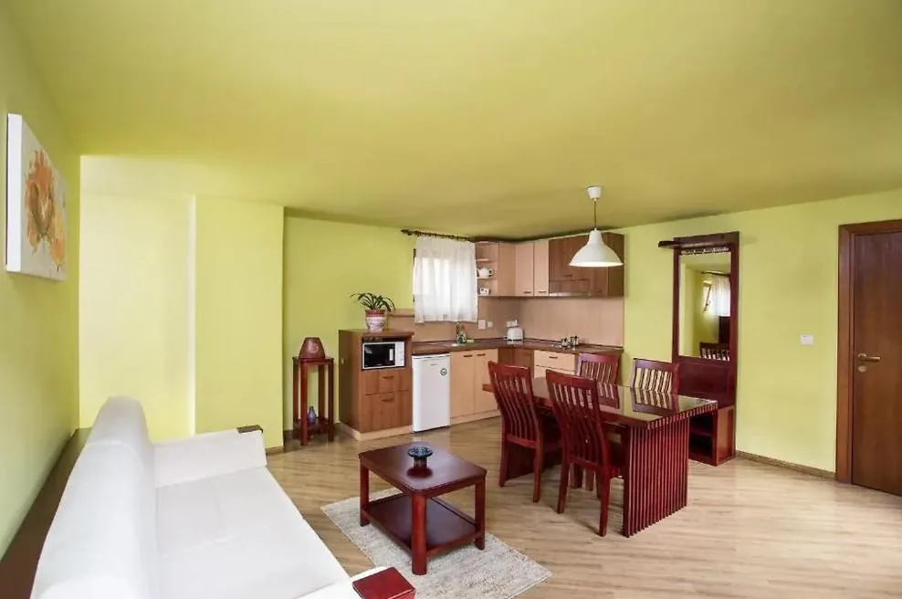 Image 3 of Pilvax Apartment