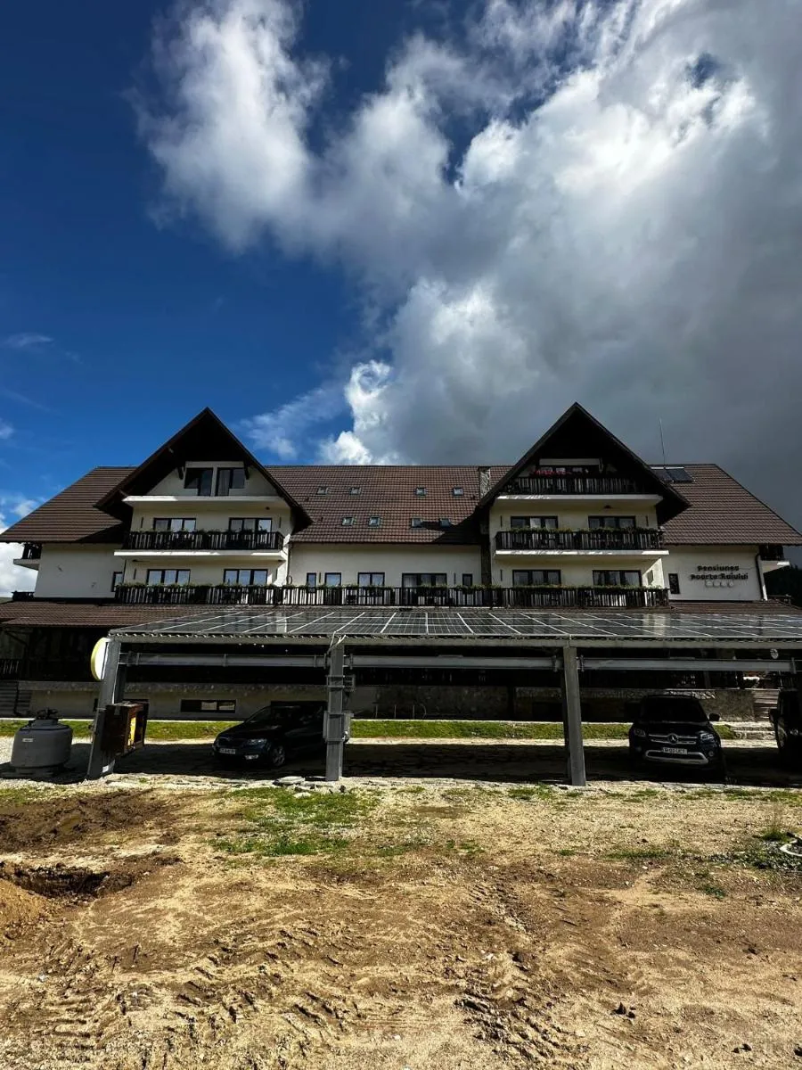 Image 6 of Poarta Raiului