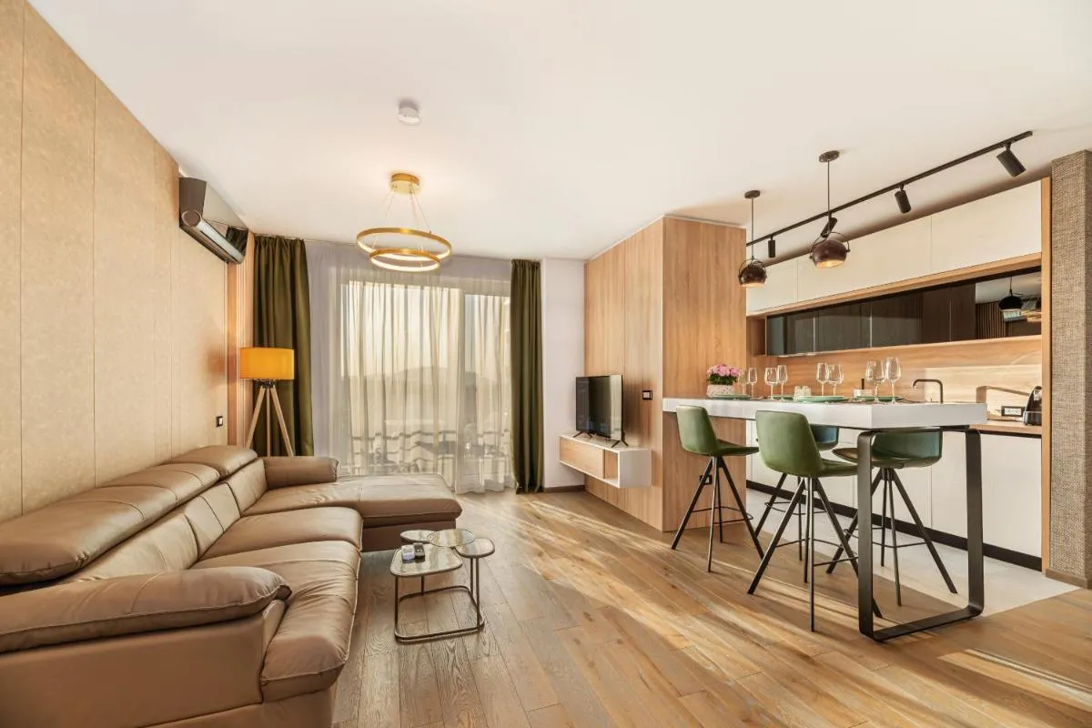 Image 2 of Promenada Studios