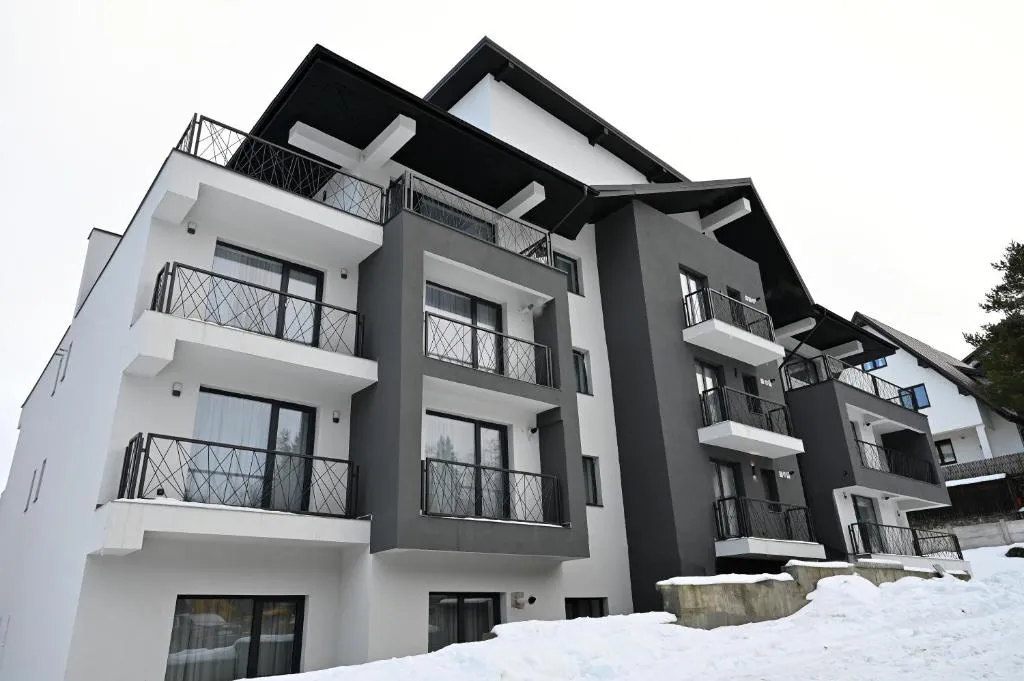 Image 1 of R&B Apartments
