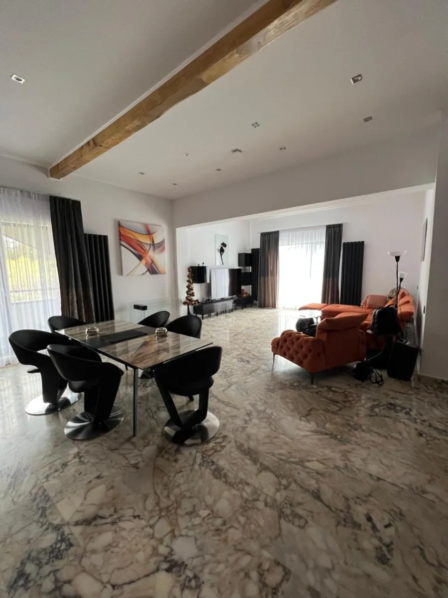 Image 5 of R&B Apartments