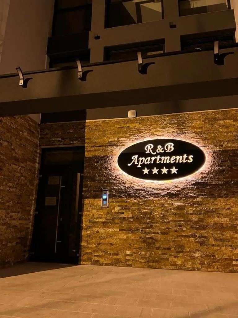 Image 4 of R&B Apartments
