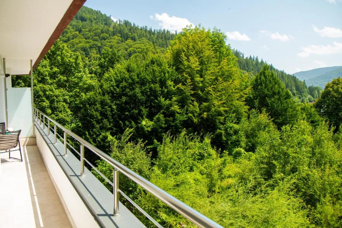 Image 2 of Relax View Ap with Private Parking