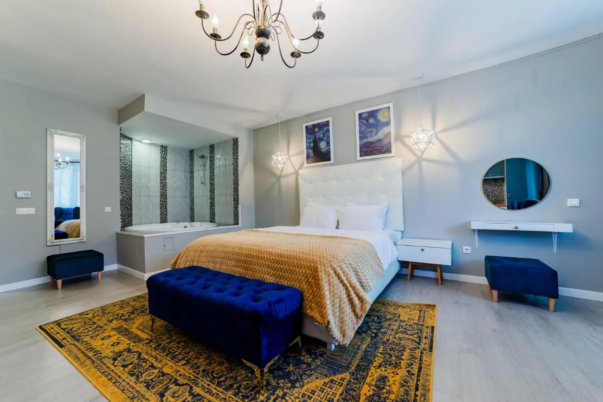Image 2 of Romantic Jacuzzi Luxury Apartment