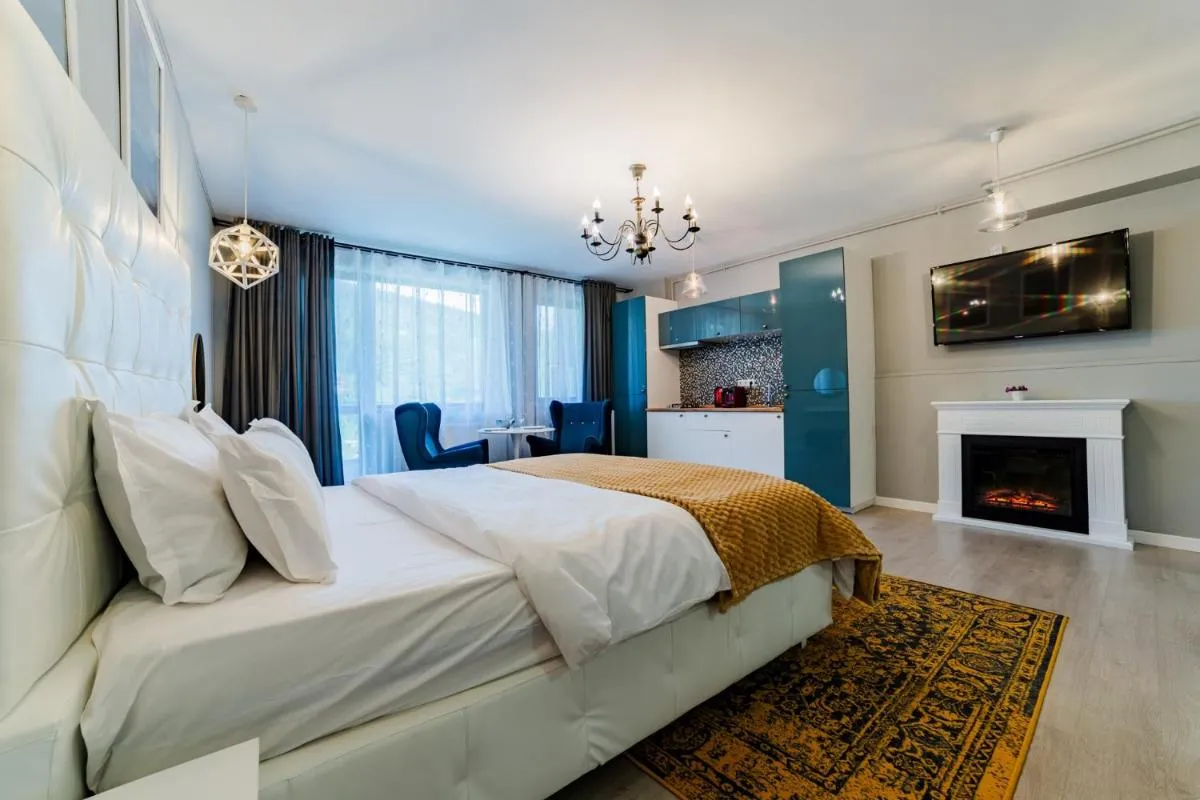 Image 3 of Romantic Jacuzzi Luxury Apartment