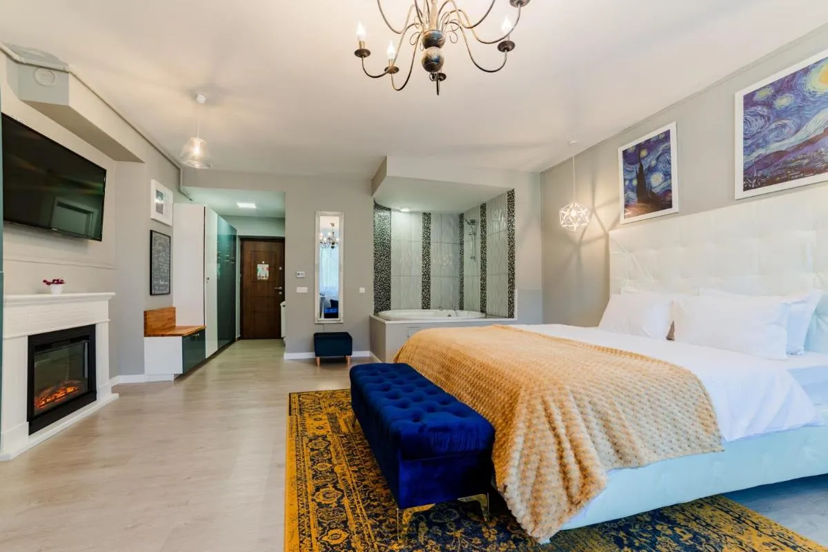 Image 7 of Romantic Jacuzzi Luxury Apartment