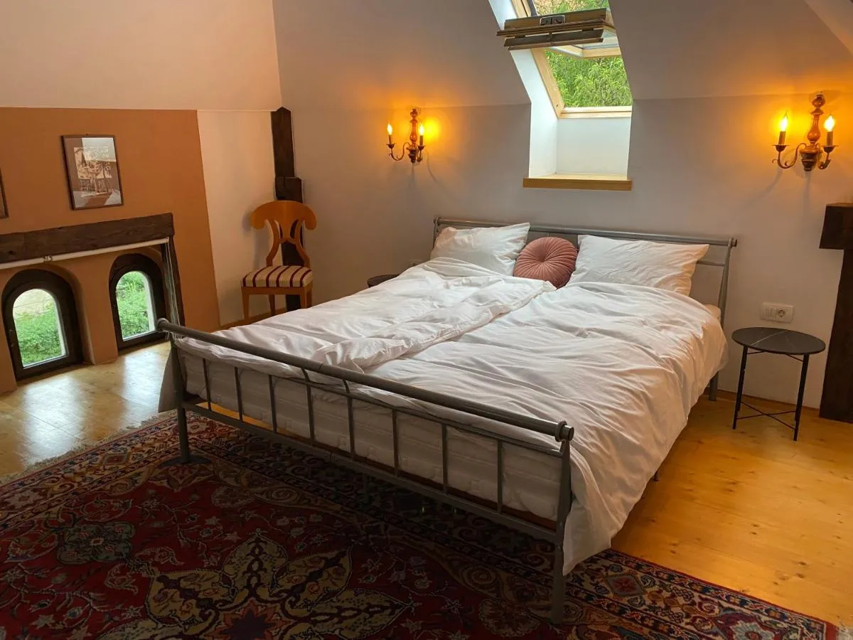Image 2 of Rose’s OldTown Apartment
