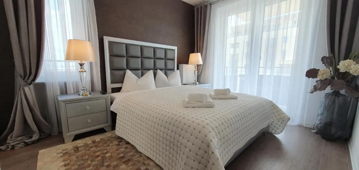Image 2 of Royal Apartment