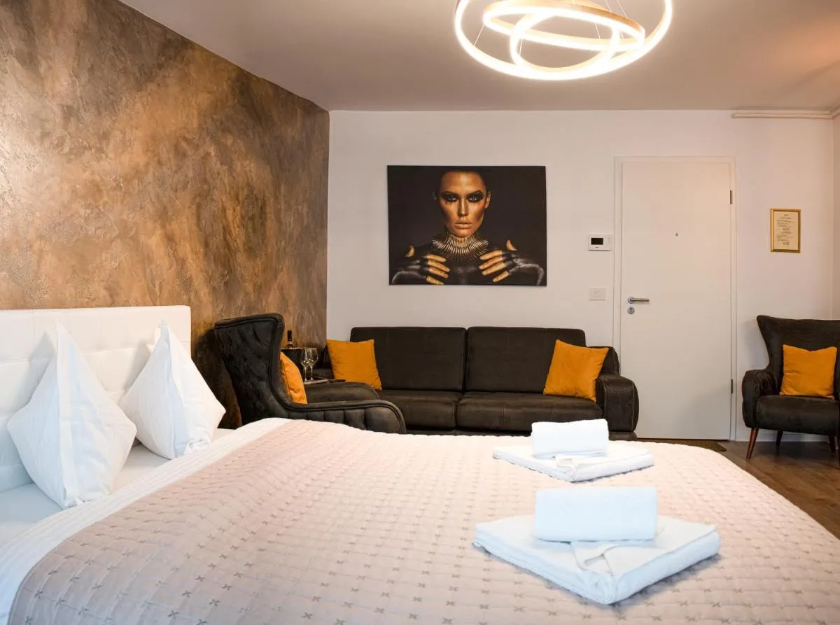 Image 7 of Royal Apartment