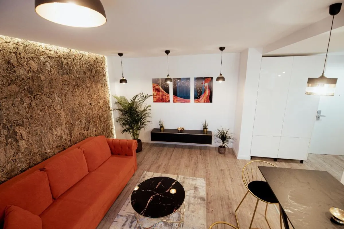 Image 3 of Royal Penthouse