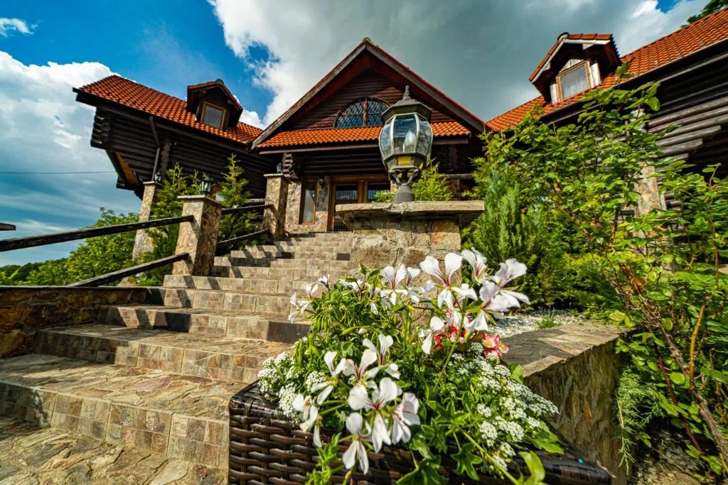 Image 1 of Rustic Cottage