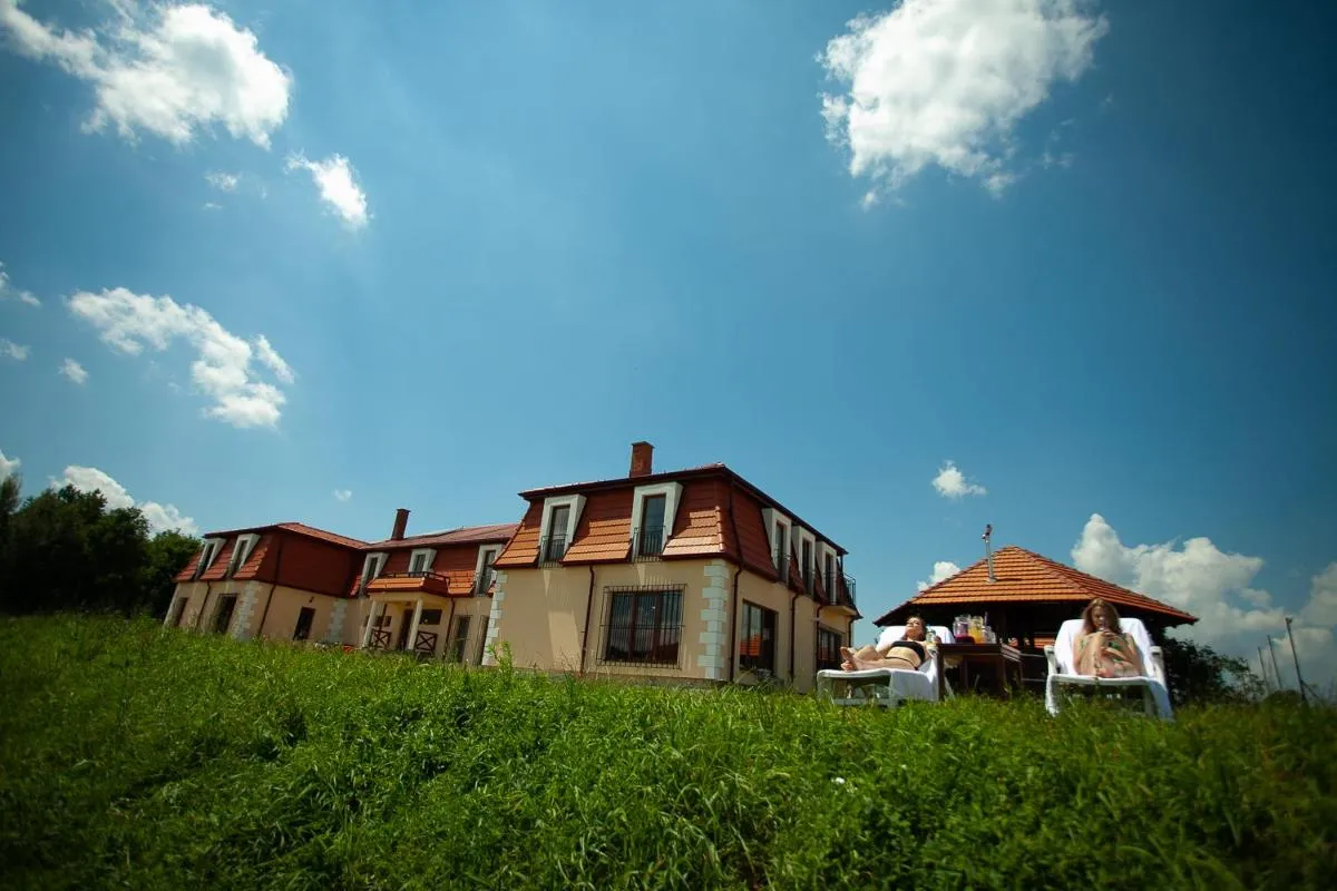 Image 2 of Saciova Hills