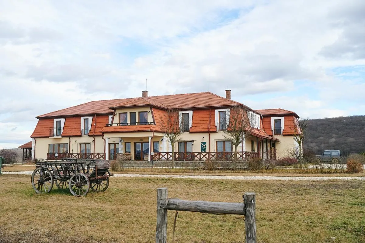 Image 3 of Saciova Hills