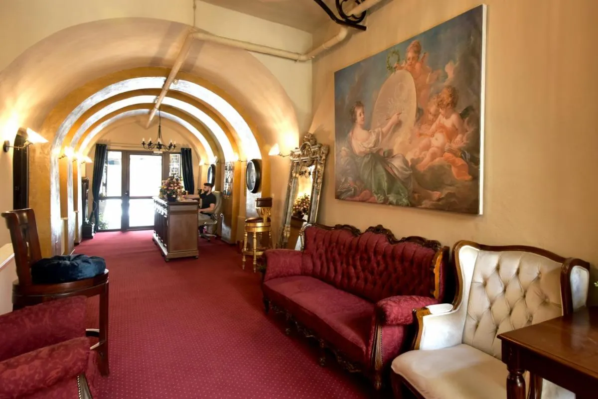 Image 7 of Safrano Palace