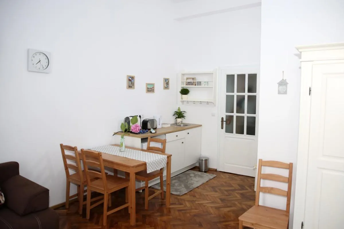 Image 6 of Schick apartment