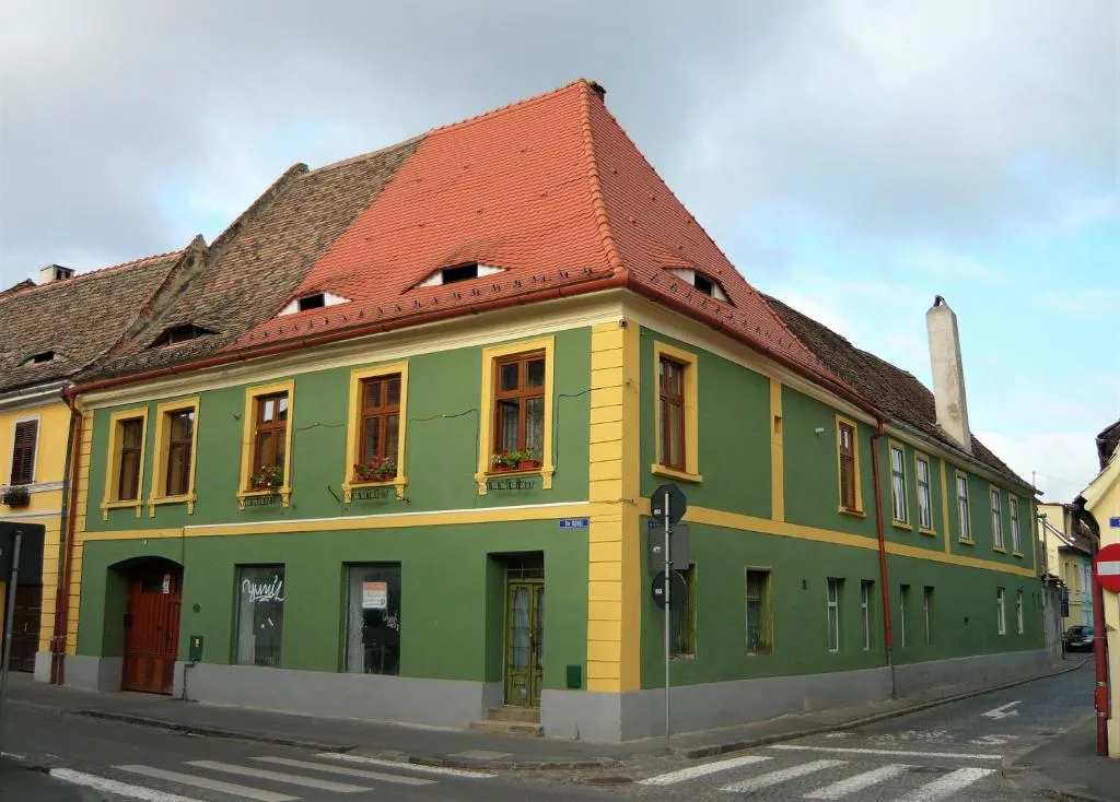 Image 1 of Sibiu Home 4 Green