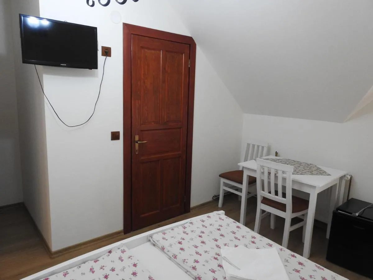 Image 7 of Skigyimes Guesthouse