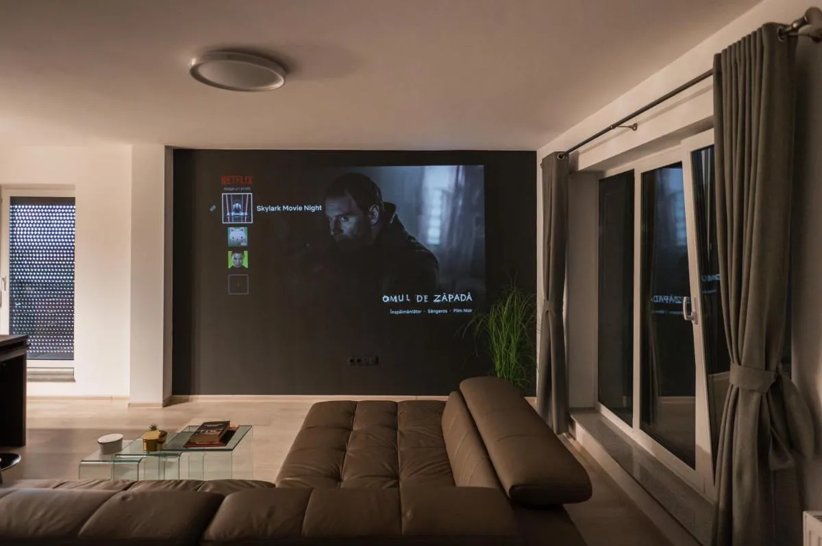 Image 2 of Skylark – Tokyo Penthouse with Jacuzzi, Movie Theater & Panoramic View