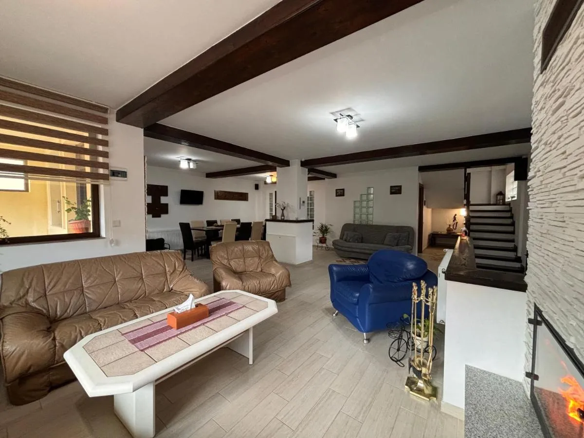 Image 2 of Skyline Villa