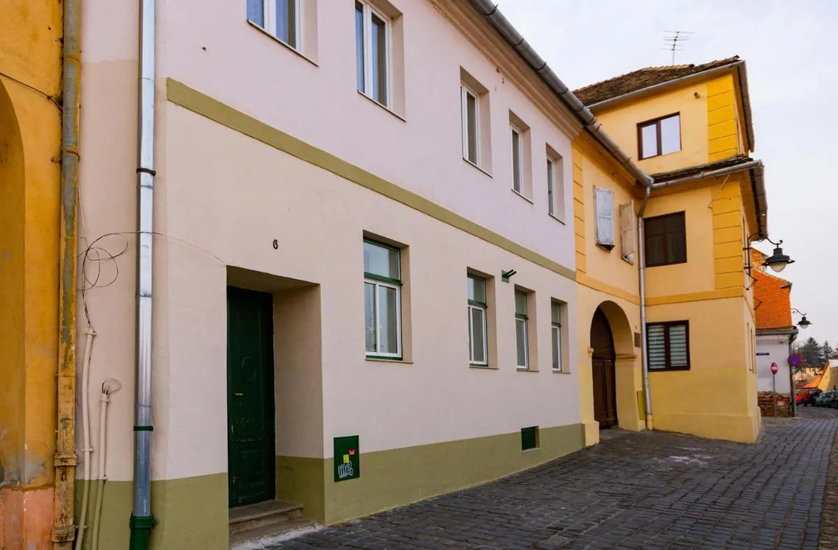 Image 2 of Stone Way Apartment