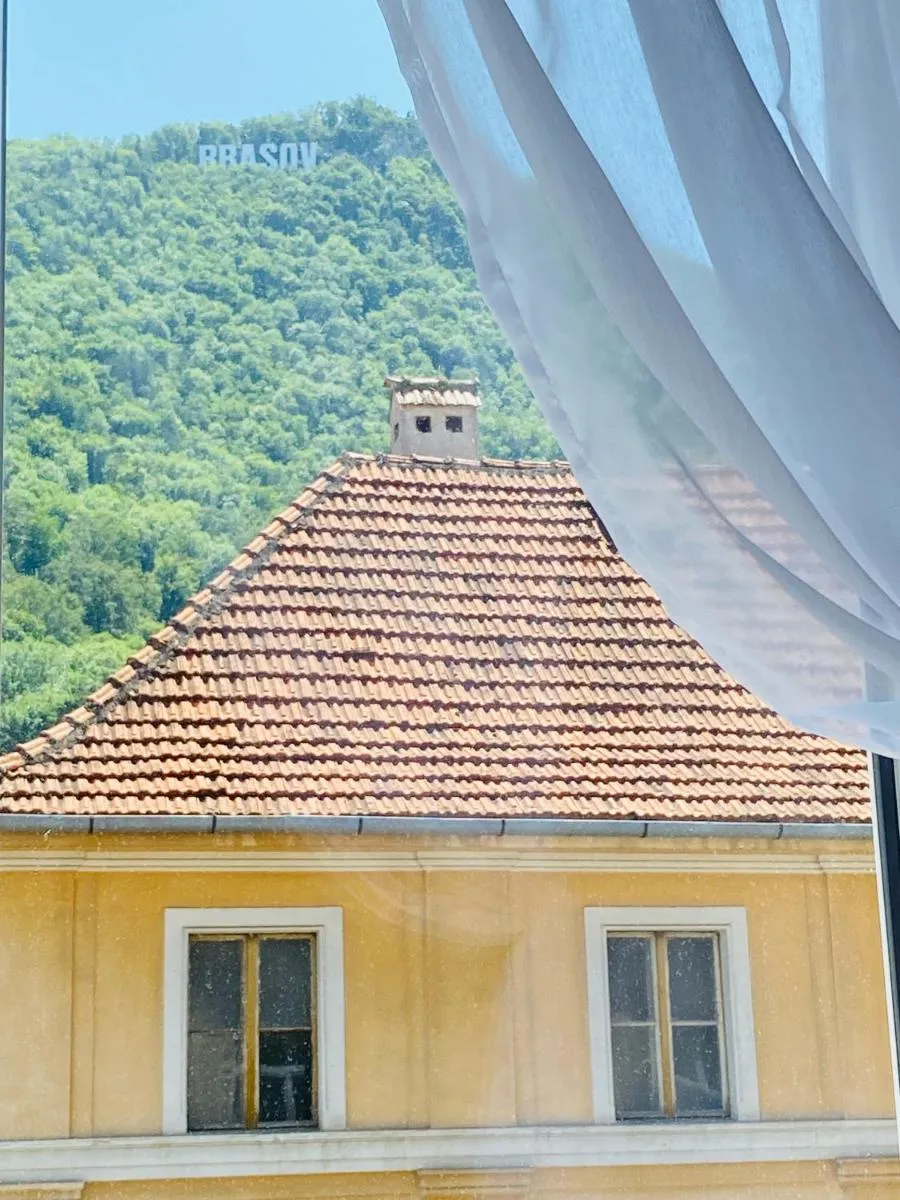 Image 4 of Suite № 7