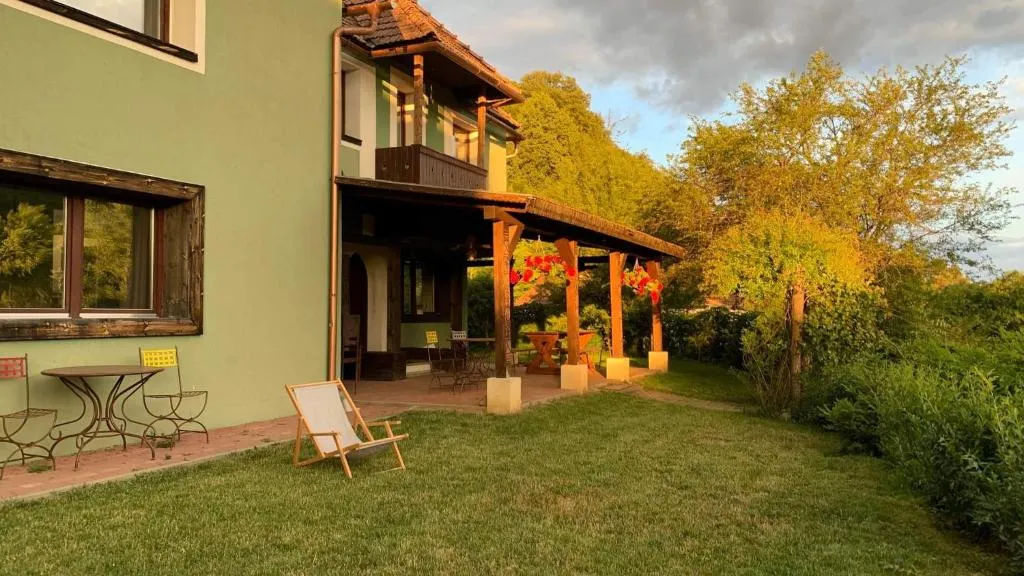 Image 1 of Szejke Villa