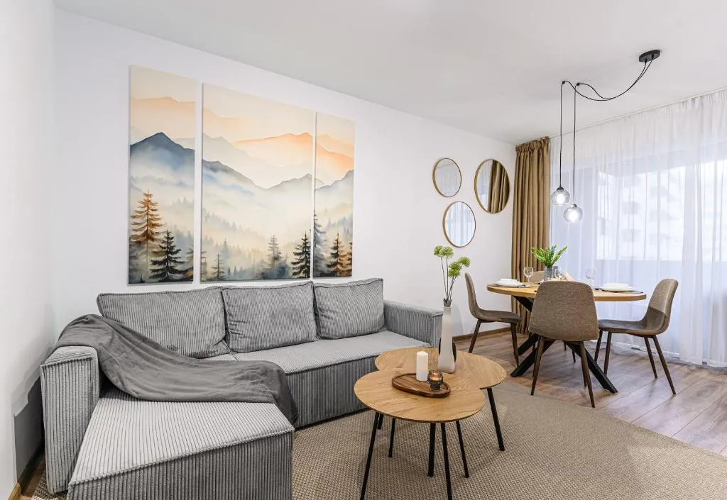 Image 1 of Tampa Sunshine Apartment