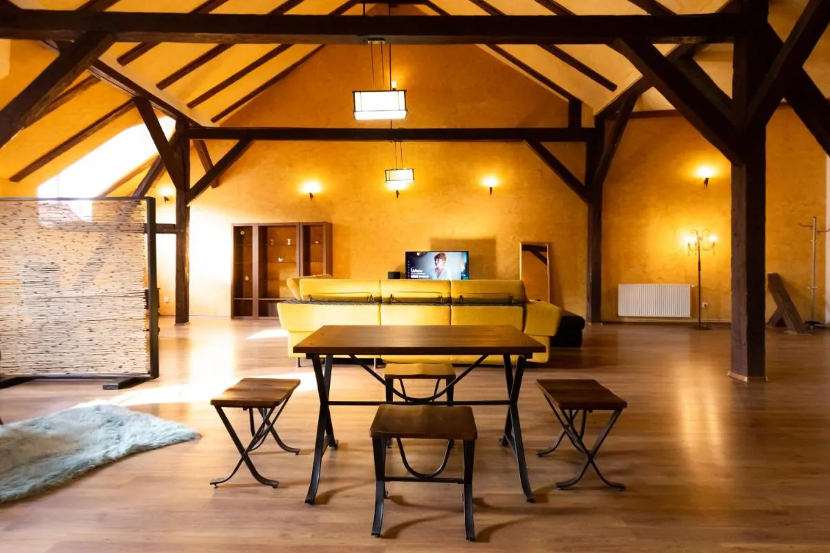 Image 4 of The Attic – Large Open-Space in the Old Town of Brasov, minutes away from The Black Church