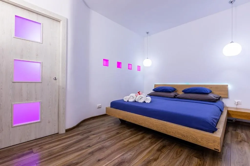 Image 1 of The Hidden Dream- Smarthouse