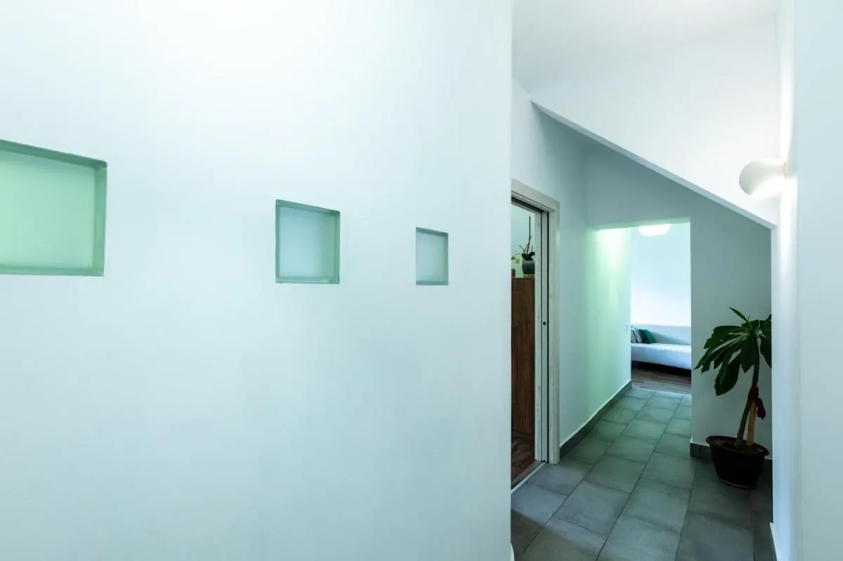 Image 3 of The Hidden Dream- Smarthouse
