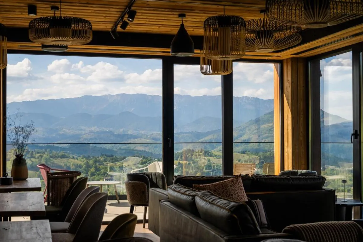 Image 2 of The Pines Bucegi Lodge