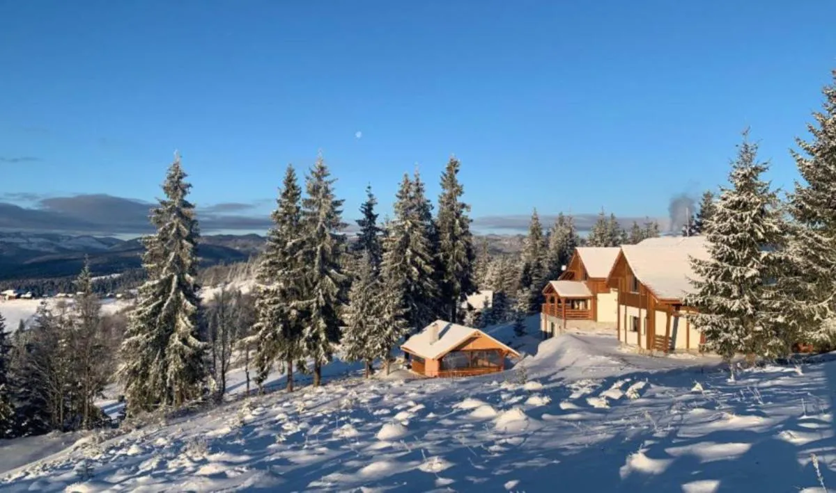 Image 2 of Tiarra Mountain Lodge