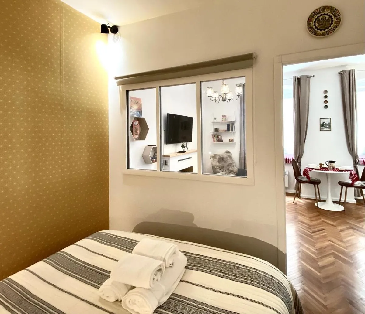 Image 7 of Traditional Meets Modern Apartment