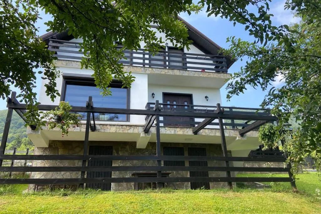 Image 1 of Trout Cottage 2