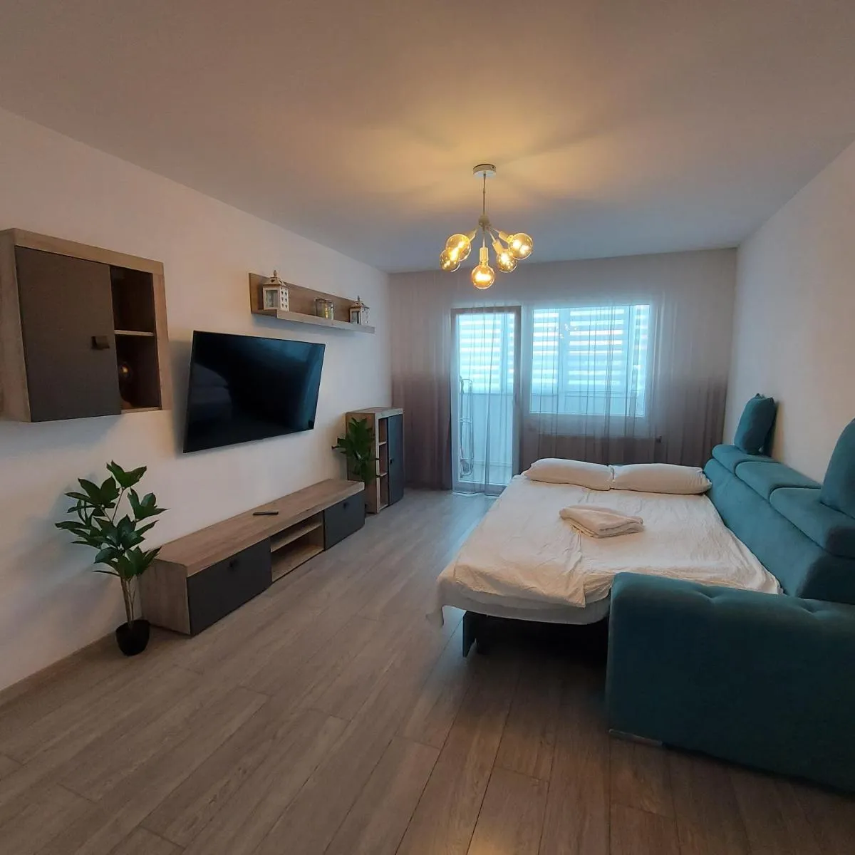 Image 6 of Turquoise apartment