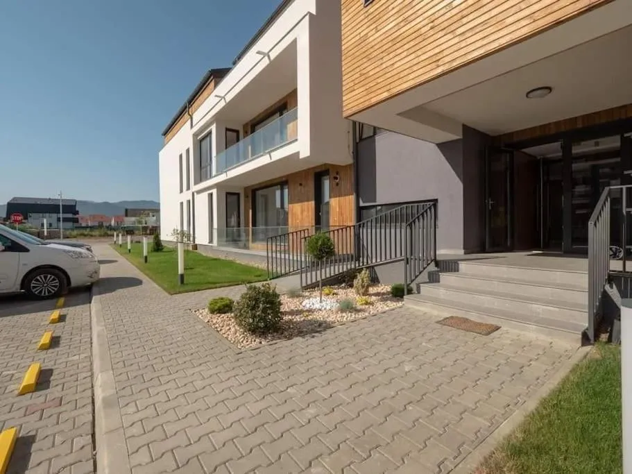 Image 2 of Uno Blue Residence