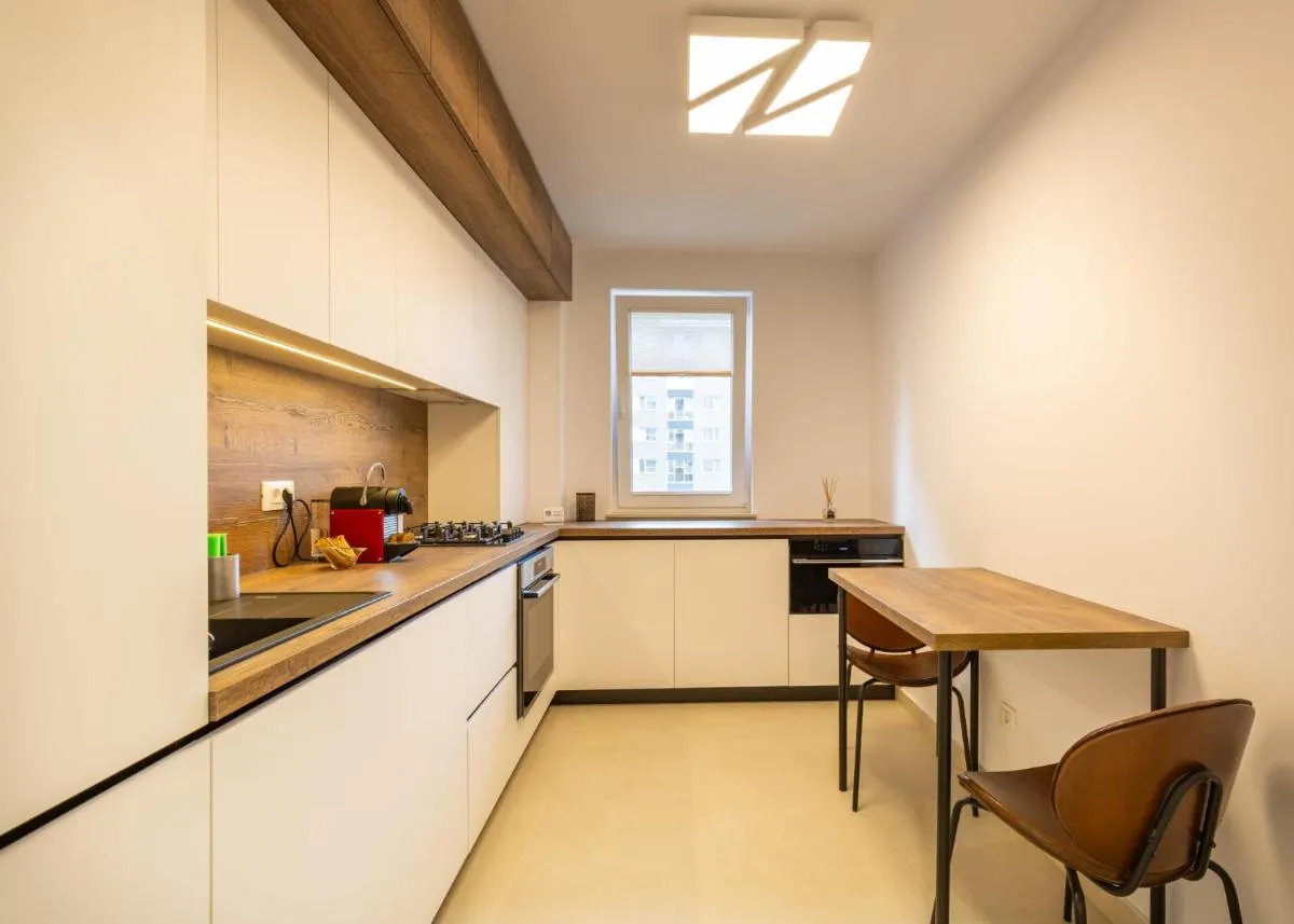 Image 7 of Urban Plaza Alpine Escape Studio with Free Parking, Balcony, Washer & Dryer
