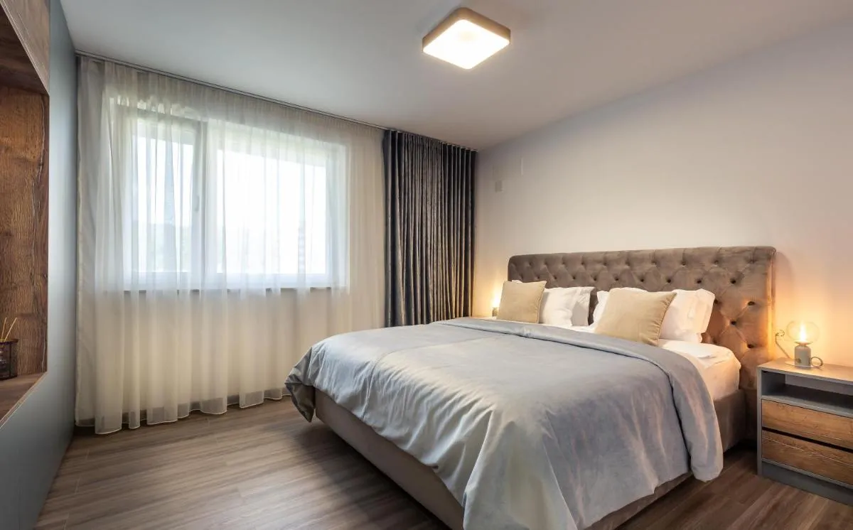 Image 2 of Urban Plaza Mountain View Luxury Retreat