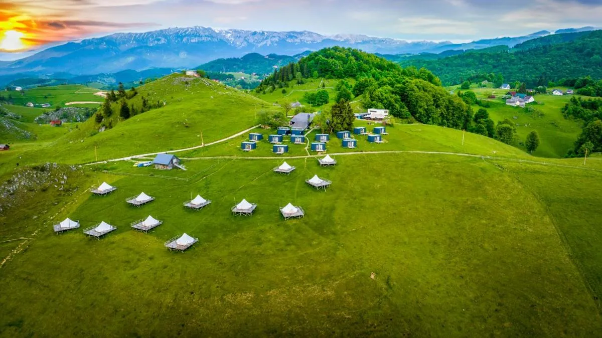 Image 3 of Ursa Mica Glamping Resort