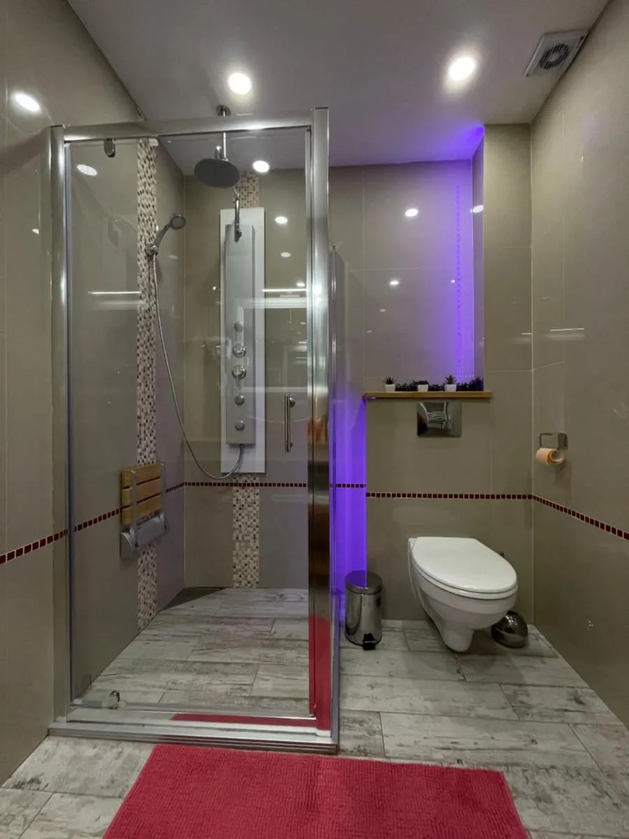 Image 2 of VOYAGE CUBIC Adults Only