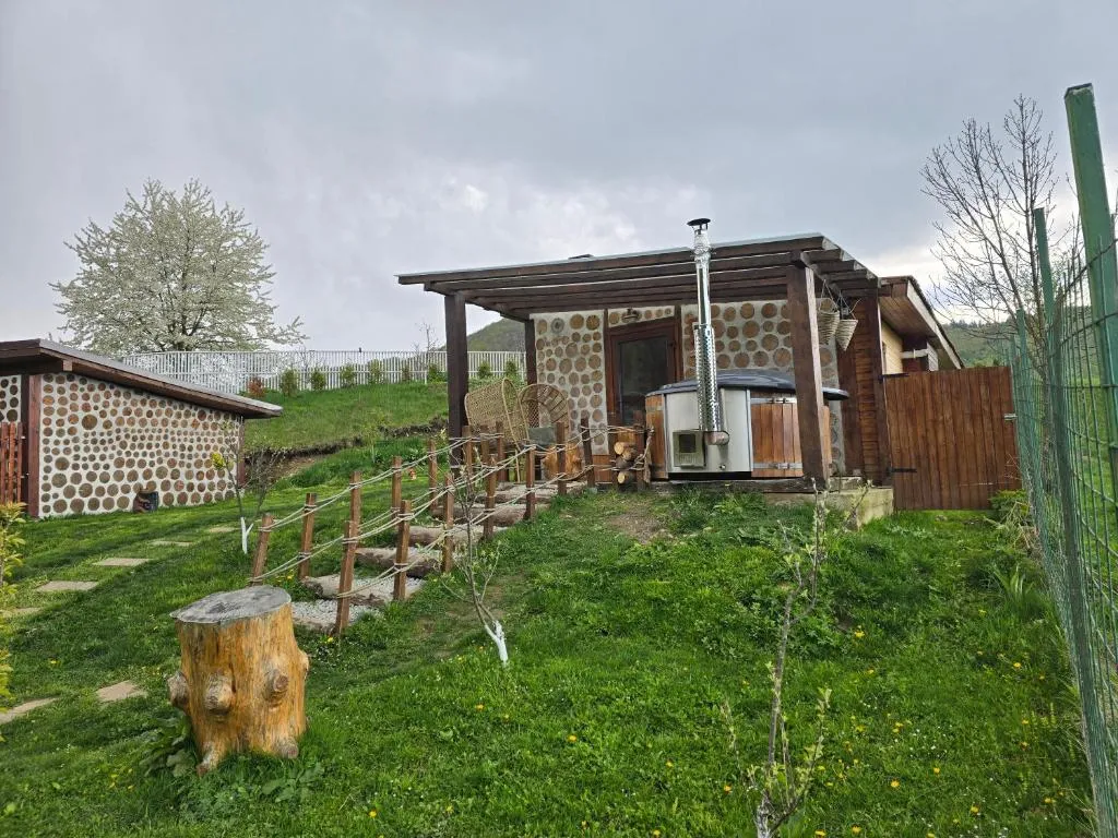 Image 1 of Velvet & Vanilla House la Vama Aniral